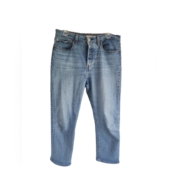 Levis Women's Wedgie Straight Medium Wash Button Fly Jeans Size 31 Inseam 26 - Picture 3 of 11